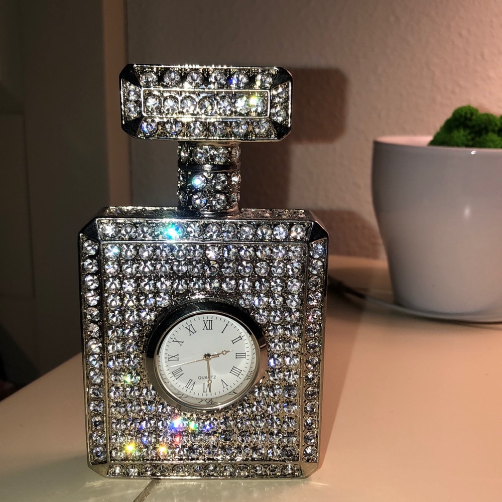 Z gallery Swarovski crystal clock